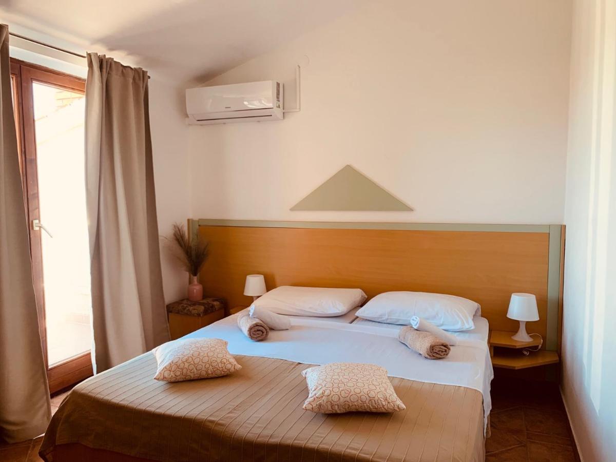 Linc Rooms & Apartments Banjole Exterior foto